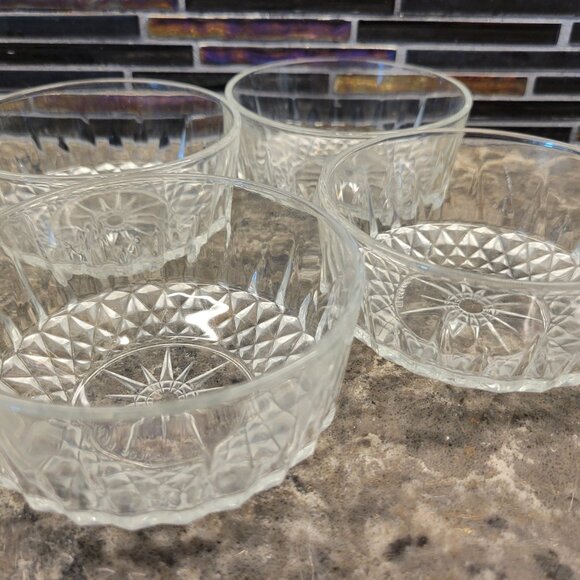 ARCOROC FRANCE STARBURST SET OF 4 GLASS 4" BERRY FRUIT DESSERT SERVING BOWLS MCM - Picture 2 of 12